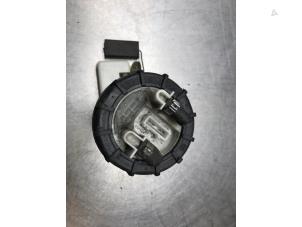 Gebruikte Benzinepomp Citroen Saxo 1.1i X,SX Prijs € 50,00 Margeregeling aangeboden door Autosloperij Alexander