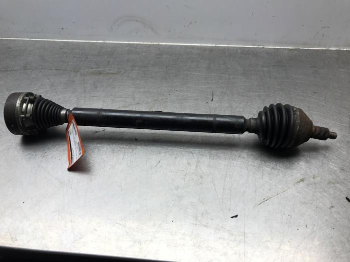 Homokineetas rechts-voor van een Volkswagen Polo V (6R) 1.4 TDI DPF BlueMotion technology 2015