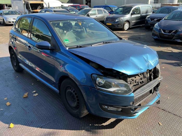 Deur 4Deurs rechts-voor van een Volkswagen Polo V (6R) 1.4 TDI DPF BlueMotion technology 2015