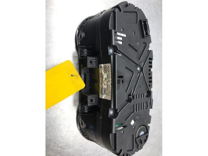 Kilometerteller KM van een Volkswagen Polo V (6R) 1.4 TDI DPF BlueMotion technology 2015