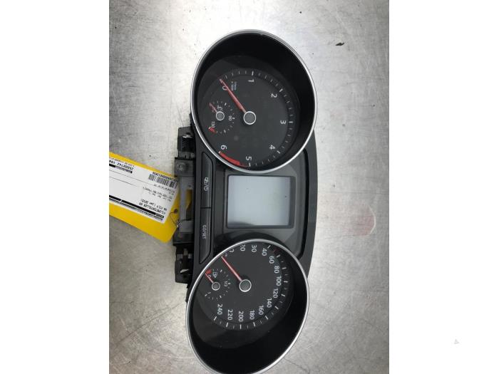 Kilometerteller KM van een Volkswagen Polo V (6R) 1.4 TDI DPF BlueMotion technology 2015