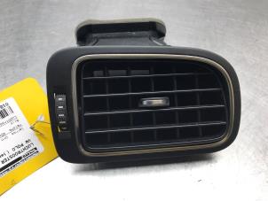 Gebruikte Luchtrooster Dashboard Volkswagen Polo V (6R) 1.4 TDI DPF BlueMotion technology Prijs op aanvraag aangeboden door Autosloperij Alexander