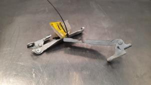 Gebruikte Scharnierset Citroen C3 (SC) 1.0 Vti 68 12V Prijs € 48,40 Inclusief btw aangeboden door Autohandel Didier