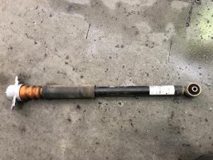 Begagnade Stötdämpare, höger bak Volkswagen Polo V (6R) 1.0 12V BlueMotion Technology Pris € 48,40 Inklusive moms erbjuds av Autohandel Didier