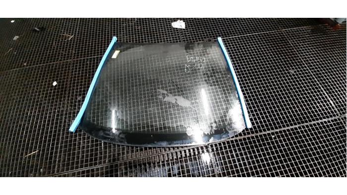 Framruta från en Opel Corsa E 1.2 16V 2017