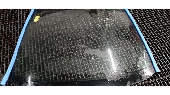 Framruta från en Opel Corsa E 1.2 16V 2017