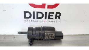 Begagnade Pump, vindrutespolare BMW 4 serie (F33) 420d 2.0 16V Pris € 18,15 Inklusive moms erbjuds av Autohandel Didier