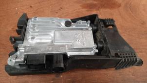 Gebruikte Start/Stop computer Peugeot 308 SW (L4/L9/LC/LJ/LR) 1.5 BlueHDi 100 Prijs € 78,65 Inclusief btw aangeboden door Autohandel Didier