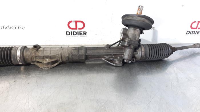 Styrbox från en Peugeot 3008 I (0U/HU) 1.6 HDiF 16V 2013