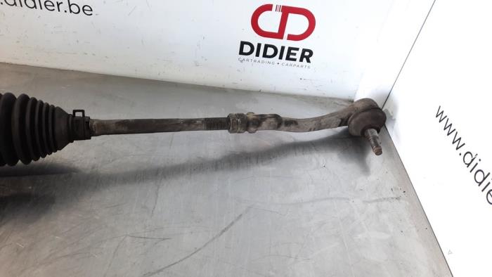 Styrbox från en Peugeot 3008 I (0U/HU) 1.6 HDiF 16V 2013