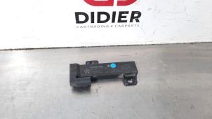 Gebruikte Keyless entry antenne Fiat 500X (334) 1.0 FireFly Turbo 120 12V Prijs € 30,25 Inclusief btw aangeboden door Autohandel Didier