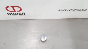 Begagnade Start/stopp-brytare Mercedes C Estate (S205) C-200d 2.2 16V Pris € 24,20 Inklusive moms erbjuds av Autohandel Didier