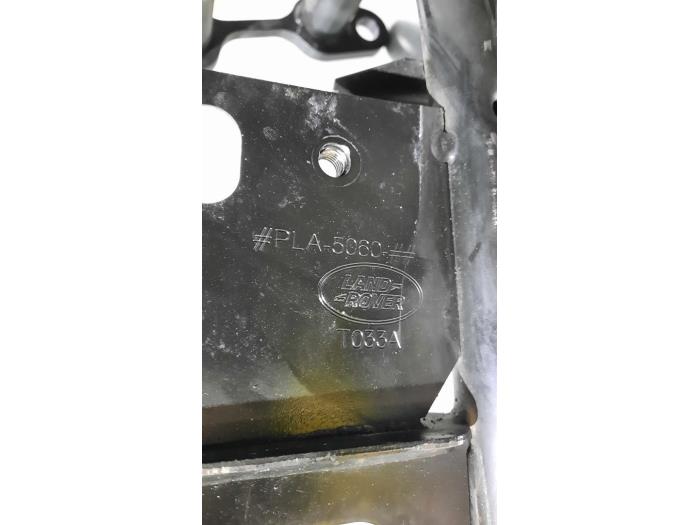 Motorfäste från en Land Rover Range Rover IV (LG) 3.0 SDV6 24V 2019