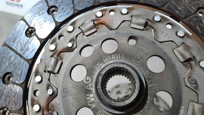 Kopplingssats (komplett) från en Volkswagen Transporter T5 2.0 TDI DRF 2015