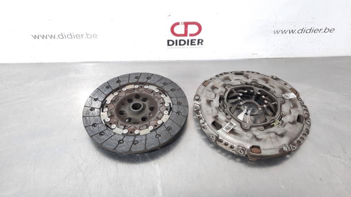 Kopplingssats (komplett) från en Volkswagen Transporter T5 2.0 TDI DRF 2015