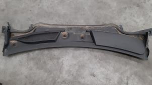 Gebruikte Paravent Mercedes GLA (156.9) 1.6 180 16V Prijs € 42,35 Inclusief btw aangeboden door Autohandel Didier