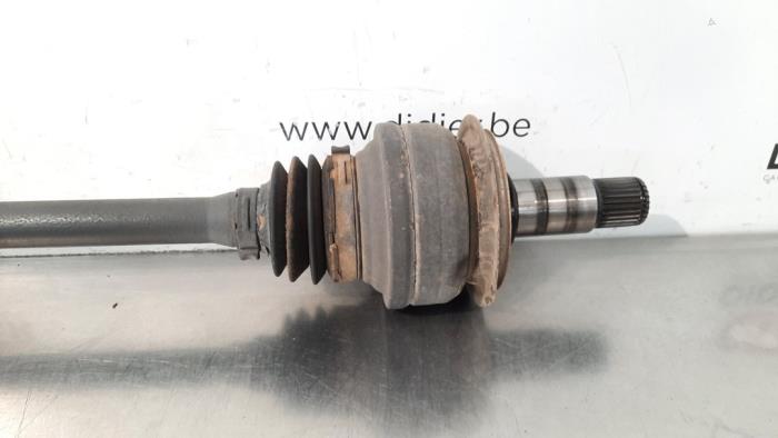 Drivaxel, höger bak från en Mercedes-Benz E (R207) E-220 CDI 16V BlueEfficiency 2015