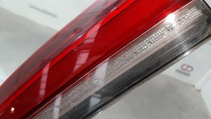 Baklykta, höger från en Skoda Scala 1.0 TSI 115 2019