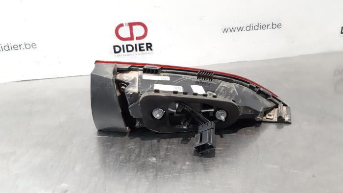 Baklykta, höger från en Skoda Scala 1.0 TSI 115 2019