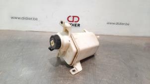 Begagnade Bromsvätskebehållare Fiat Ducato (250) 2.0 D 115 Multijet Pris € 24,20 Inklusive moms erbjuds av Autohandel Didier