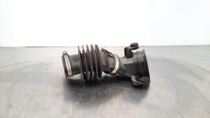 Begagnade Luftintagsslang Jeep Compass II (MP) 1.3 T4 130 16V Pris € 42,35 Inklusive moms erbjuds av Autohandel Didier