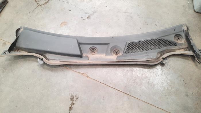 Paravent van een Mercedes-Benz GLA (156.9) 1.6 180 16V 2016