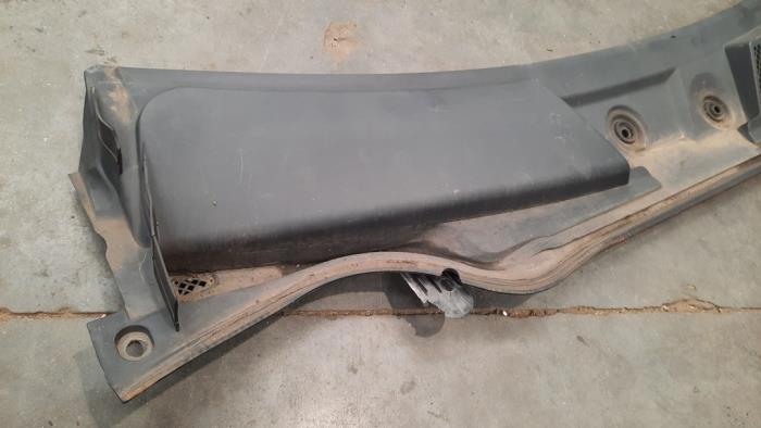 Paravent van een Mercedes-Benz GLA (156.9) 1.6 180 16V 2016