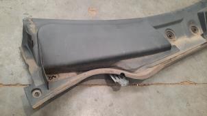 Gebruikte Paravent Mercedes GLA (156.9) 1.6 180 16V Prijs € 42,35 Inclusief btw aangeboden door Autohandel Didier