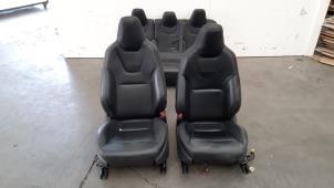 Gebruikte Bekleding Set (compleet) Tesla Model S 60D Prijs € 1.058,75 Inclusief btw aangeboden door Autohandel Didier