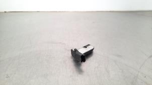 Używane Czujnik masy powietrza Citroen Jumper (U9) 2.0 Blue HDi 160 Cena € 24,20 Z VAT oferowane przez Autohandel Didier