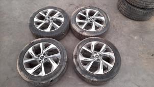 Begagnade Hjuluppsättning + däck Kia Stonic (YB) 1.0i T-GDi 12V Pris € 798,60 Inklusive moms erbjuds av Autohandel Didier
