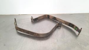 Gebruikte Brandstoftank beugel Kia Niro I (DE) 1.6 GDI Hybrid Prijs € 42,35 Inclusief btw aangeboden door Autohandel Didier