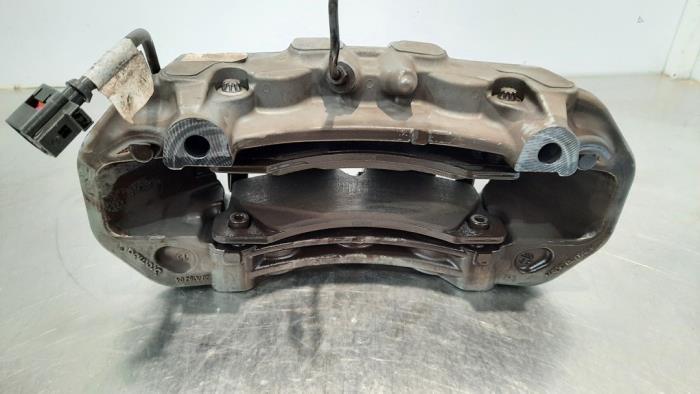 Främre bromsok, höger från en Porsche Cayenne III (9YA) 2.9 Biturbo V6 24V S 2020