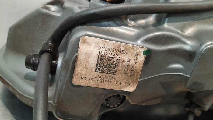 Främre bromsok, höger från en Porsche Cayenne III (9YA) 2.9 Biturbo V6 24V S 2020