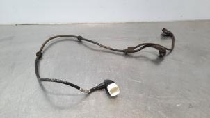 Gebruikte Sensor ABS Mercedes E (W213) E-300de 2.0 Turbo 16V Prijs € 24,20 Inclusief btw aangeboden door Autohandel Didier