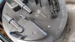 Używane Elektryczna pompa paliwa Mercedes C Estate (S205) C-180 BlueTEC, C-180 d 1.6 16V Cena € 66,55 Z VAT oferowane przez Autohandel Didier