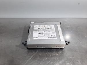 Begagnade Radio Mini Mini Convertible (F57) 1.5 12V Cooper Pris € 665,50 Inklusive moms erbjuds av Autohandel Didier