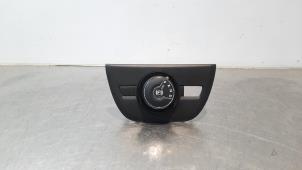 Gebruikte Standenschakelaar automaatbak Peugeot Expert (V1/VA/VB/VE/VF/VT/VY) 2.0 Blue HDi 180 16V Prijs € 42,35 Inclusief btw aangeboden door Autohandel Didier