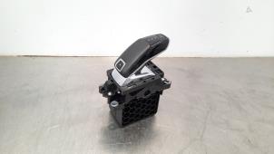 Gebruikte Versnellingspook Peugeot 5008 II (M4/MC/MJ/MR) 1.2 12V e-THP PureTech 130 Prijs € 66,55 Inclusief btw aangeboden door Autohandel Didier