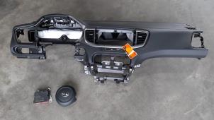 Gebruikte Airbag set + dashboard Kia Ceed Sportswagon (CDF) 1.0i T-GDi 12V Prijs € 1.331,00 Inclusief btw aangeboden door Autohandel Didier