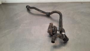 Begagnade Extra vattenpump Skoda Kamiq 1.0 TSI 12V Pris € 36,30 Inklusive moms erbjuds av Autohandel Didier