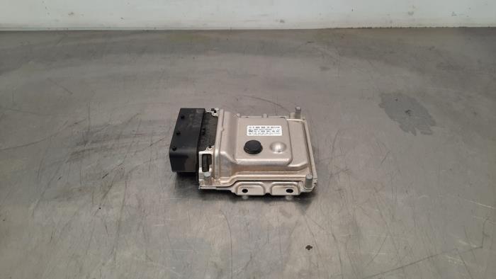 AdBlue-dator från en Mercedes-Benz Vito (447.6) 2.2 114 CDI 16V 2017