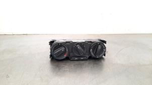 Begagnade Luftkonditionering, kontrollpanel Skoda Fabia III Combi (NJ5) 1.0 TSI 12V Pris € 102,85 Inklusive moms erbjuds av Autohandel Didier