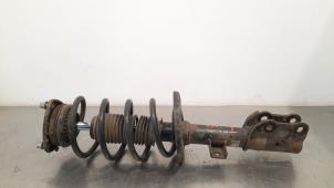 Gebruikte Schokdemper rechts-voor Mazda CX-5 I (KE,GH) 2.2 Skyactiv D 175 16V 4WD Prijs € 133,10 Inclusief btw aangeboden door Autohandel Didier