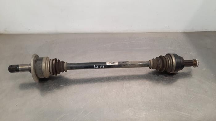 Drivaxel, höger bak från en BMW 6 serie Gran Coupe (F06) 640d 24V 2015