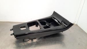 Gebruikte Middenconsoles Mercedes A (177.0) 1.5 A-180d Prijs € 133,10 Inclusief btw aangeboden door Autohandel Didier