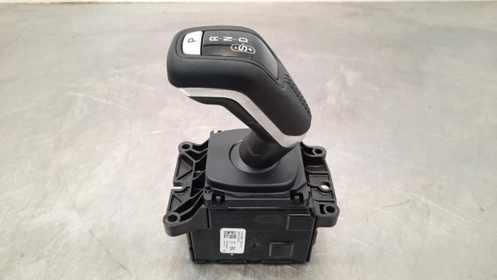 Växelspak från en Land Rover Defender II 110 3.0 D200 MHEV 2022