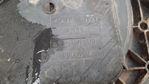 Begagnade AdBlue-tank Opel Vivaro 2.0 CDTI 177 Pris € 592,90 Inklusive moms erbjuds av Autohandel Didier