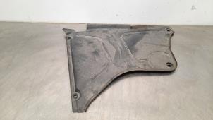 Begagnade Plastdetaljer Mercedes S (222.0/222.1) 3.0 S-400d 4-Matic Pris € 24,20 Inklusive moms erbjuds av Autohandel Didier