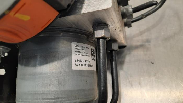 ABS-pump från en Peugeot 308 (F3/FB/FH/FM/FP) 1.2 12V PureTech 110 2022